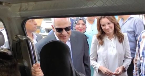 محافظ الجيزة يتأكد من التزام سيارات سرفيس موقف المريوطية بالأجرة المقررة.. فيديو
