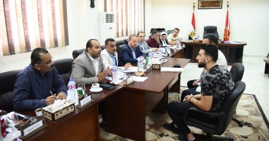 محافظ بورسعيد: استمرار المقابلات الشخصية للمتقدمين لمجمع الصناعات المغذية