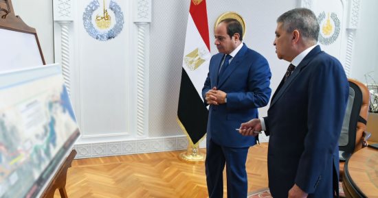 الرئيس السيسى يوجه بمواصلة العمل المكثف لتنفيذ مشروعات هيئة قناة السويس