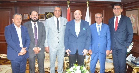 محافظ بنى سويف يستقبل أعضاء مجلس النقابة الفرعية للأطباء الجديد