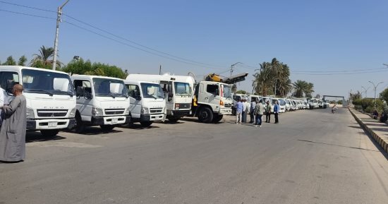 اصطفاف معدات الوحدات المحلية بإهناسيا ضمن خطة بنى سويف استعدادًا للشتاء