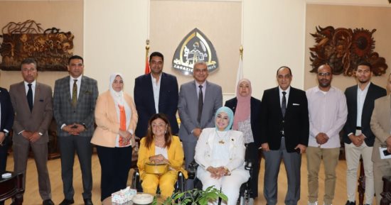 حملة "صوتك حقك" للقومى للإعاقة تنطلق فى أولى محطاتها بجامعة الزقازيق.. صور