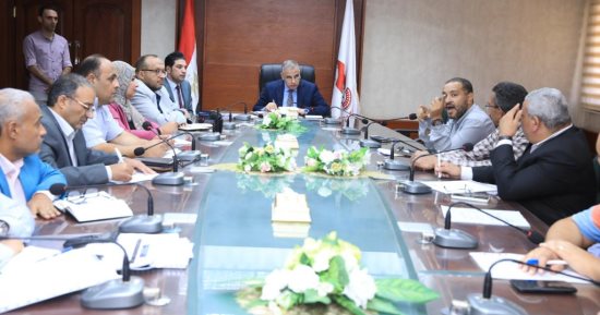محافظ سوهاج يتابع تنفيذ مشروع البنية التحتية للمناطق الصناعية بطهطا وجرجا
