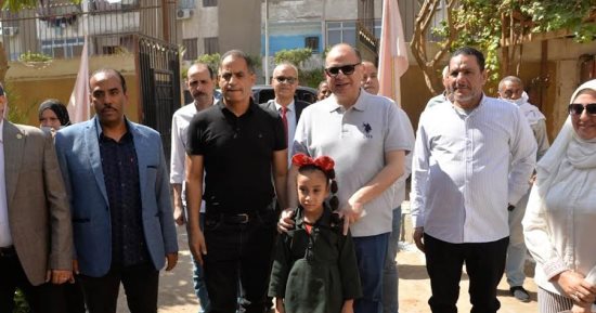 محافظ أسيوط يشهد حفل الأنشطة المدرسية لطلاب مدرسة الأمل الثانوية للصم وضعاف السمع