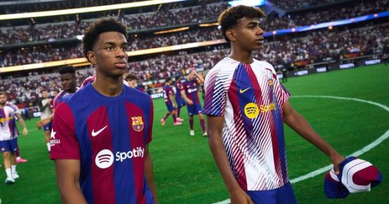 بالدى يعود لقائمة برشلونة ضد بى إس جى فى دورى أبطال أوروبا