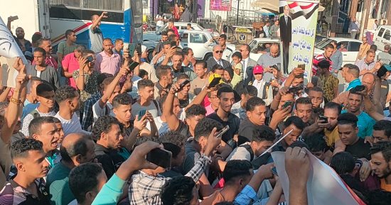 أبناء محافظة أسيوط ينظمون وقفة تضامنية مع الشعب الفلسطينى
