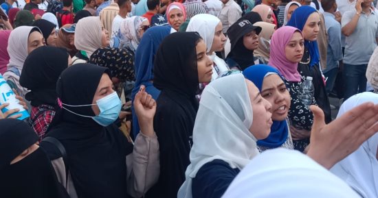 حشود غفيرة بميادين سوهاج دعما لقرارات الرئيس السيسى حول القضية الفلسطينية 