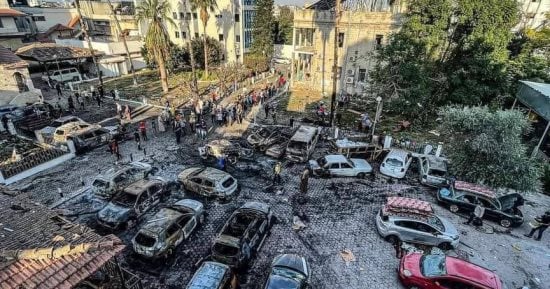 قوات الاحتلال الإسرائيلى تقصف ميدان فلسطين ومحيط المستشفى المعمدانى بغزة