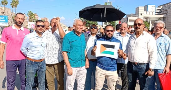 وقفة تضامنية مع شعب فلسطين بكفر الشيخ وتفويض الرئيس السيسي لاتخاذ اللازم فى دعم القضية 