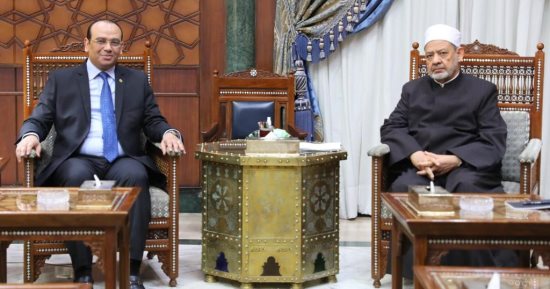 شيخ الأزهر: الأمة الإسلامية والعربية تمتلك مقومات مواجهة الكيان الصهيونى 