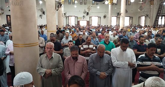 مساجد بالقليوبية تؤدي صلاة الغائب على أرواح شهداء فلسطين.. صور
