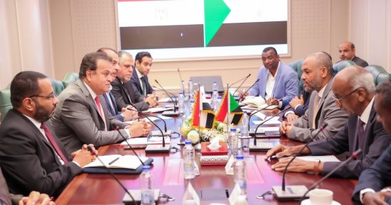 وزير الصحة يلتقى نظيره السودانى لبحث تعزيز سبل التعاون فى القطاع الصحى