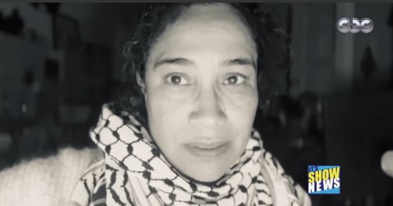 غالية بنعلى تدعم الشعب الفلسطينى على طريقتها الخاصة