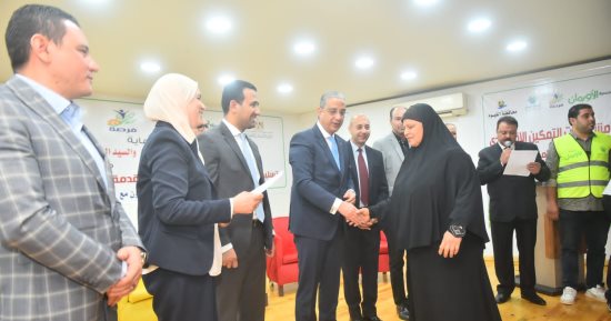 وزارة التضامن تسلم مشروعات لمستفيدى "تكافل وكرامة" بالفيوم بـ9,5 مليون جنيه