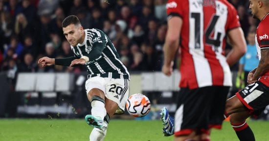 مولود جديد يبعد لاعب مانشستر يونايتد عن منتخب البرتغال قبل تصفيات اليورو