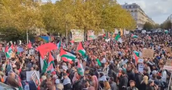 العالم هذا المساء.. مظاهرات حاشدة فى العاصمة الفرنسية باريس تضامنا مع غزة.. الدفاع الروسية تعلن إسقاط 4 طائرات حربية أوكرانية خلال يوم.. الاستخبارات العراقية: مقتل 7 إرهابيين فى محافظة نينوى