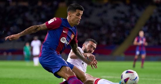 الدوري السعودي يهدد استمرار كانسيلو مع برشلونة
