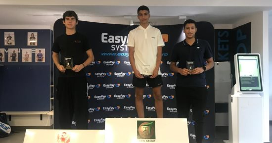 فوز اللاعب المصرى على عزت ببطولة رومانيا الدولية لناشئي الاسكواش
