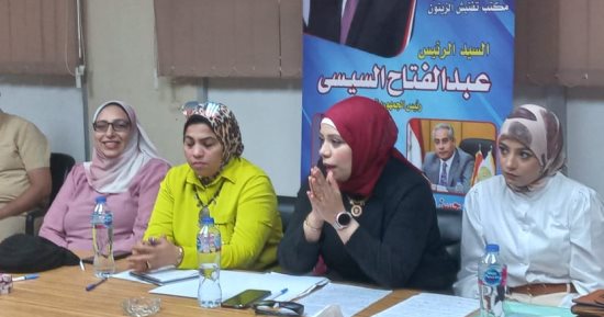 وزارة العمل: ندوة تثقيفية بأحكام قانون العمل وحقوق المرأة فى القاهرة