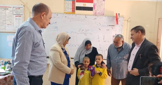 قوافل لمتابعة الانضباط الإدارى بإدارة بولاق الدكرور التعليمية.. صور