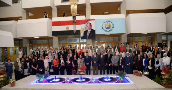 محافظ أسيوط يشهد انطلاق فعاليات ندوة "المرأة تقود في المحافظات المصرية"