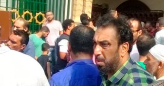حسام حسنى يحضر تشييع جثمان محمد رؤوف بمسجد السيدة نفيسة