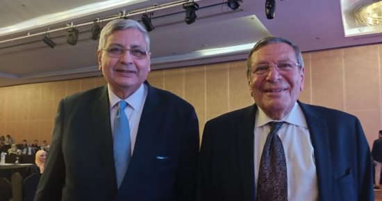 أستاذ أمراض صدرية توصى مرضى السدة الرئوية بالانتظام فى العلاج والإقلاع عن التدخين