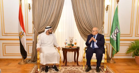 بحث سبل تعزيز علاقات التعاون بين جامعتى القاهرة ومحمد بن زايد للعلوم الإنسانية