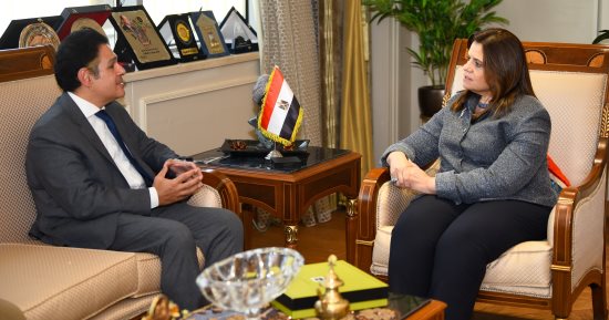 وزيرة الهجرة تستقبل السفير المصري في نيوزيلندا لبحث تلبية احتياجات الجالية المصرية 