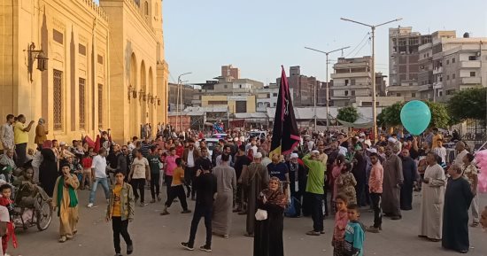 إقبال مريدى إبراهيم الدسوقى لحضور الليلة الختامية.. صور
