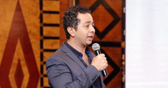 نقيب الأطباء يُعلن تطوعه وعضوين بمجلس النقابة لعلاج مصابى غزة
