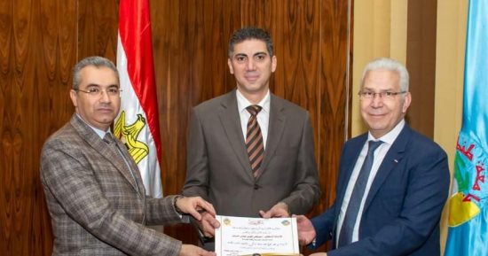 الدكتور مصطفى فهمى أستاذ المنشآت المعدنية بهندسة طنطا يكشف تفاصيل اختياره ضمن قائمة أفضل علماء العالم: أبحاثى تركز على تحليل وتصميم الهياكل الفولاذية.. منحه الرئيس السيسى وسام التميز من الدرجة الأولى عام 2017 