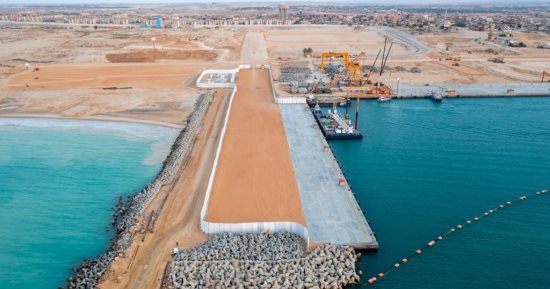 وزارة النقل تطور ميناء العريش البحرى لتنمية شمال سيناء.. صور