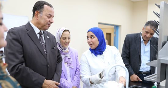 رئيس جامعة المنصورة الجديدة يتفقد الإنشاءات الجديدة والحرم الجامعى