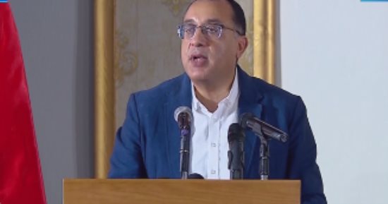 رئيس الوزراء: مستعدون لبذل ملايين الأرواح من أجل كل ذرة رمل فى سيناء.. فيديو