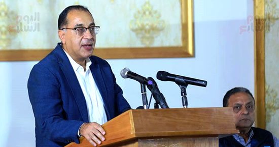 رئيس الوزراء: التوافق على أن يكون هناك 21 تجمعا تنمويا حضريا فى شمال سيناء 