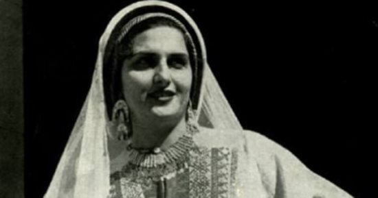 تمسك بالتراث والأرض.. صور توثق تطور الزي الفلسطيني قبل النكبة