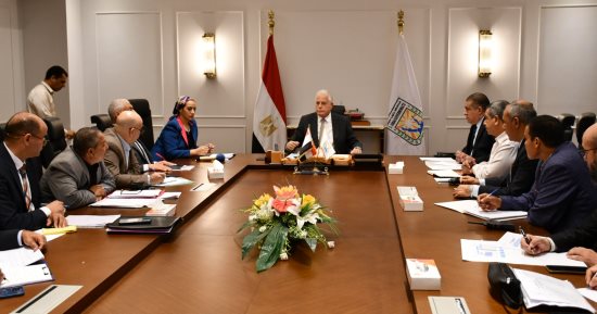 محافظ جنوب سيناء يوجه بالتصدى بحزم لملف التعديات
