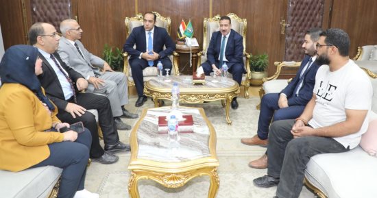 محافظ المنوفية يلتقى وفد وزارة التخطيط وبنك الاستثمار القومى