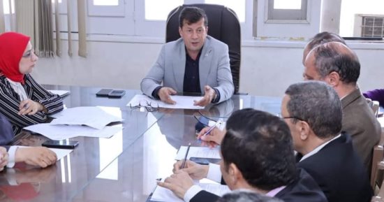 سكرتير عام دمياط يرأس اجتماعًا لمناقشة دور كافة الجهات فى نشر الوعى بين المواطنين بضرورة المشاركة الفعالة 