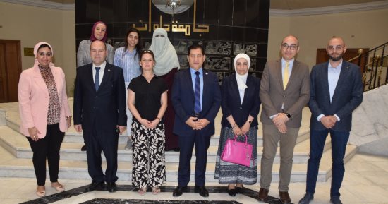جامعة حلوان تبحث مع وفد جامعة نورنبيرج الألمانية سبل التعاون 