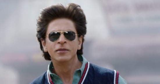 Le manager de Shah Rukh Khan rassure ses fans sur sa santé : il est en bon état et nous vous remercions pour votre amour