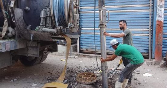 تطهير خطوط وشبكات الصرف الصحى فى ديرب نجم والإبراهيمية بالشرقية.. صور