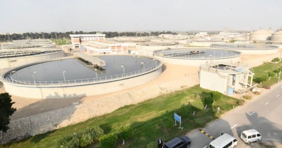 الجبل الأصفر.. حكاية محطة ولدت فى الثمانينيات.. تحول مياه الصرف الصحى بالقاهرة من عبء إلى مورد مائى جديد يعاد استخدامه فى محطة بحر البقر.. تولد طاقة تصل إلى 60%.. وتطرح ألف طن حمأة سنوياً بـ 2200 جنيه