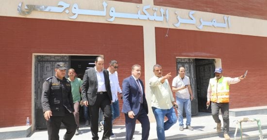 محافظ المنوفية يتابع موقف تنفيذ مشروعات مبادرة حياة كريمة بقرى أشمون والشهداء