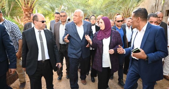 وزيرة التضامن تتفقد بيوت الطلبة ومركز تأهيل الأشخاص ذوي الإعاقة بالوادى الجديد 