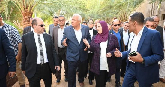 وزيرة التضامن تتفقد بيوت الطلبة ومركز تأهيل الأشخاص ذوى الإعاقة بالداخلة.. صور