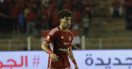 إمام عاشور "نمبر 1" فى حسابات فيتوريا بوسط ملعب منتخب مصر