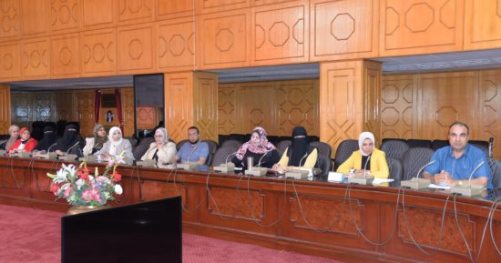 محافظة الإسماعيلية تتابع الموقف التنفيذي لاعتماد الايصالات المميكنة بالمراكز التكنولوجية
