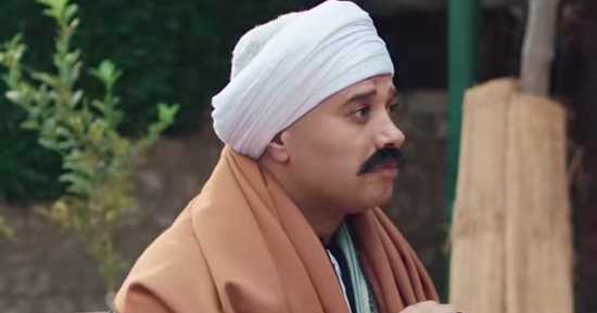 حاتم صلاح: شكرا لكل أصحابى وإخوتى اللى ساندونى فى "على باب العمارة"